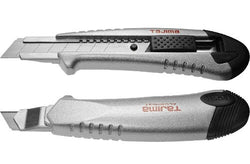 Cutter de aluminio TAJIMA con hoja de 18mm y bloqueo automático o manual de rótula - ConstruPlace